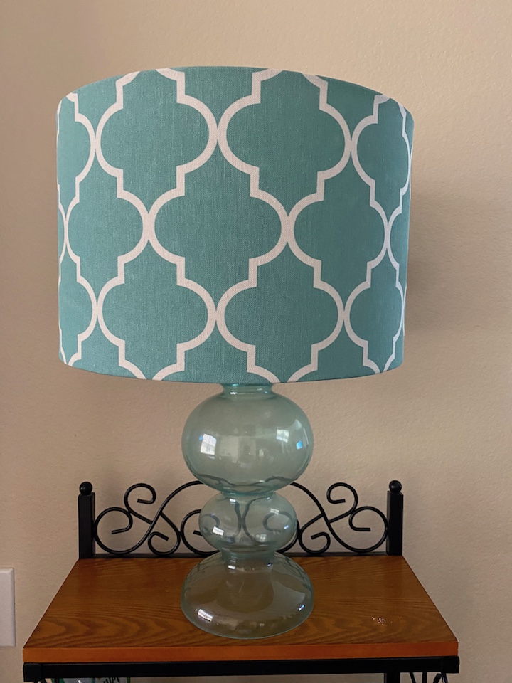 spray paint diy bedside lamp