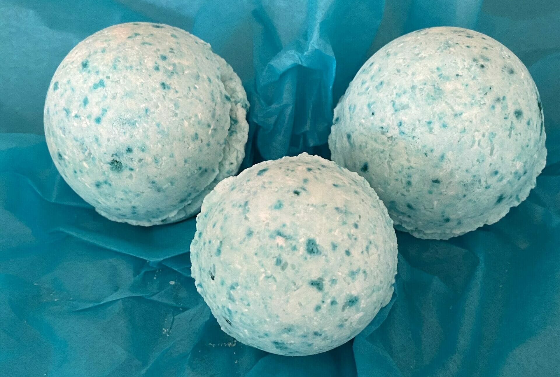 DIY bath bombs